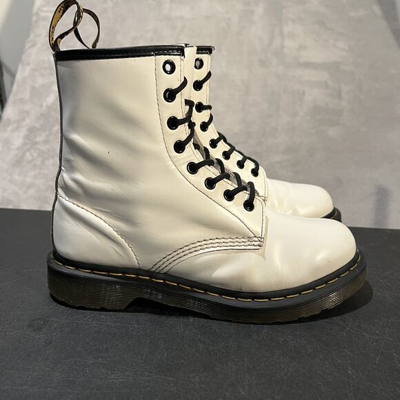 Dr Martens 1460 Boots Womens 9 White Leather Lace Up Combat Punk Style Shoes - Picture 1 of 11